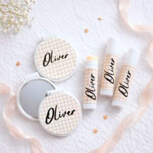 Espejitos y bálsamos labiales para invitados