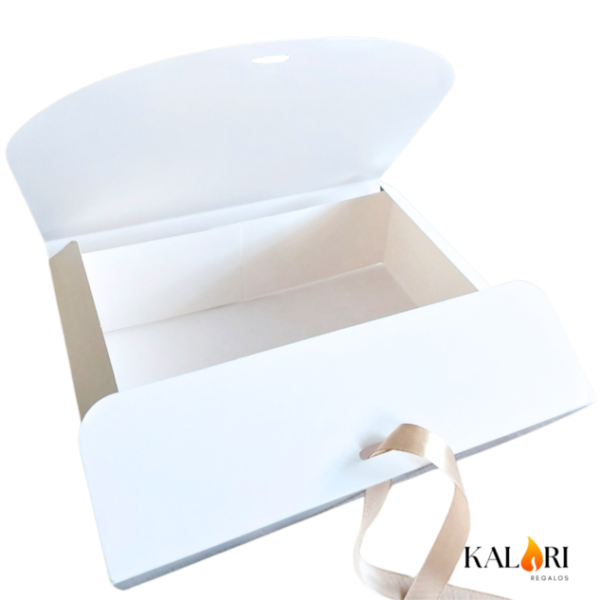 Caja Mediana con Lazo - Image 6