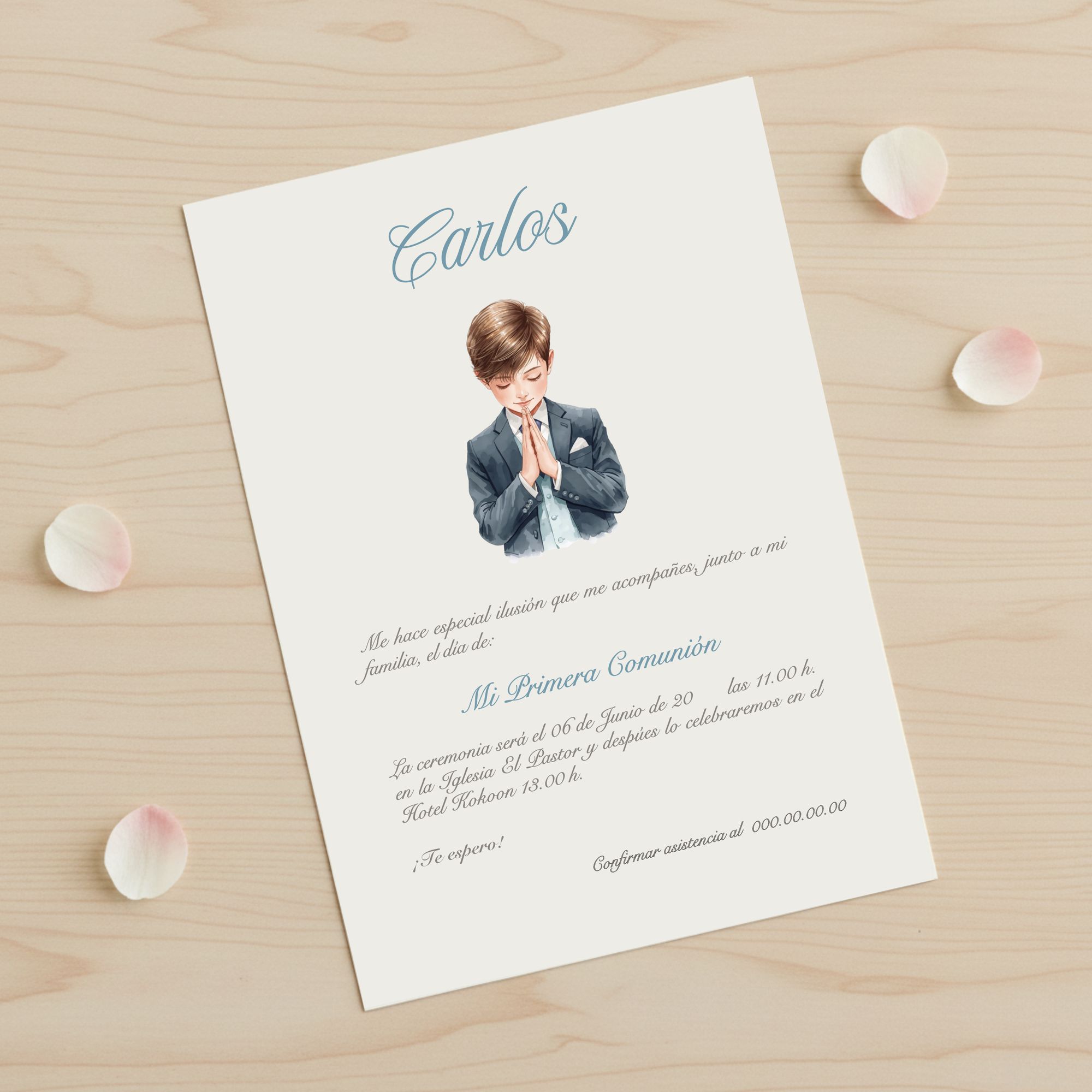 nvitación de comunión personalizada modelo Carlos con ilustración de niño rezando