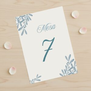 Número de mesa comunión niño modelo Gonzalo, fondo blanco