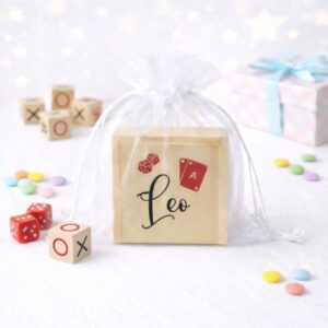 Tres en raya personalizado presentado para regalo de niños en de eventos