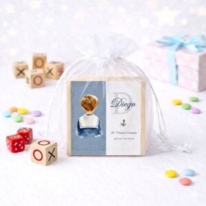 Detalle juego tres en raya modelo Marinero de comunión para niños invitados, preparado para regalo