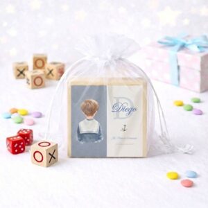 Detalle juego tres en raya modelo Marinero de comunión para niños invitados, preparado para regalo