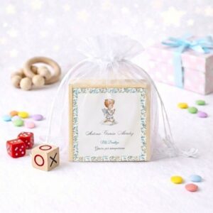 Detalle juego tres en raya para niños invitados a bautizo, preparado para regalo