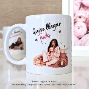 Taza ilustrada y divertida mujer